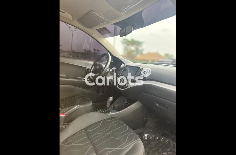 Nigerian Used 2013 KIA PICANTO for sale in Garki, FCT - photo 4 of 7