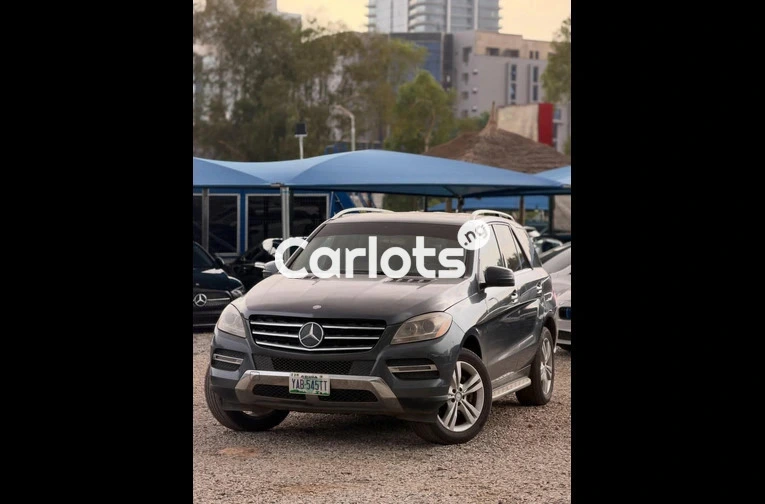 Clean 2014 Mercedes Benz ML350 - 1/7
