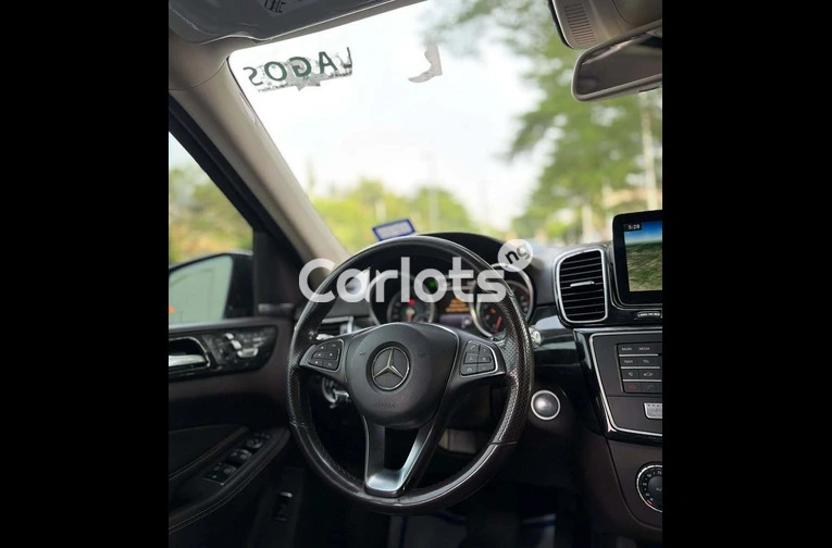 Foreign Used Clean 2017 Mercedes-Benz GLE350 for sale in Asokoro, FCT - thumbnail 4