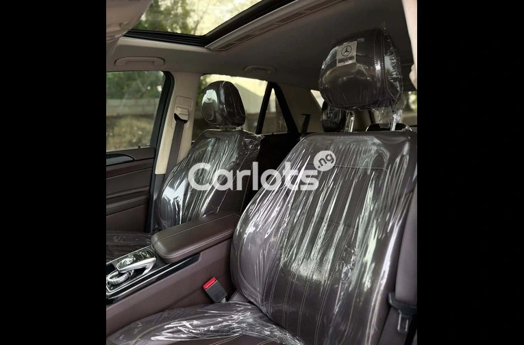 Foreign Used Clean 2017 Mercedes-Benz GLE350 for sale in Asokoro, FCT - photo 6 of 7