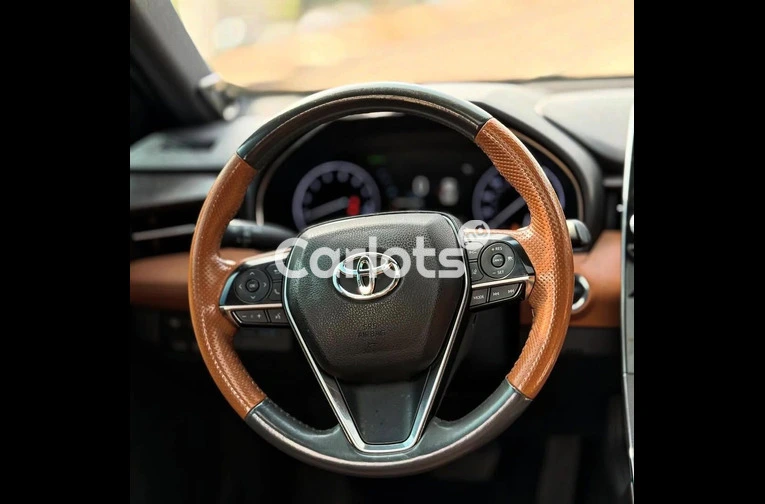 FOREIGN USED 2019 TOYOTA AVALON LIMITED - 4