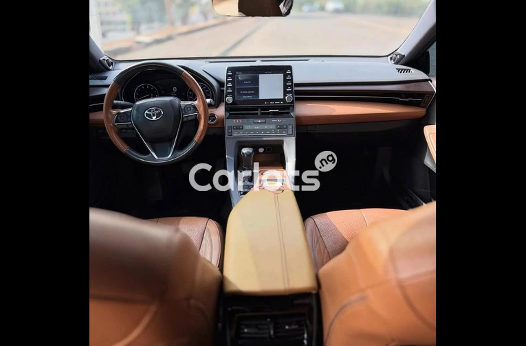 FOREIGN USED 2019 TOYOTA AVALON LIMITED for sale in Abuja - photo 5 of 5