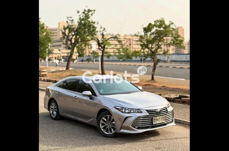 FOREIGN USED 2021 TOYOTA AVALON XLE