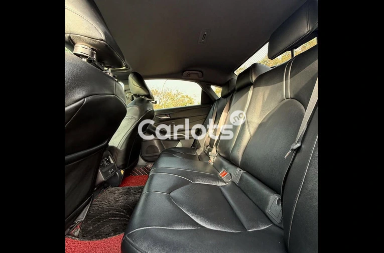 FOREIGN USED 2021 TOYOTA AVALON XLE - 6