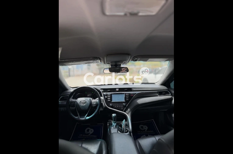 Nigeria used 2018 Toyota Camry SE for sale in Abuja, FCT - thumbnail 3