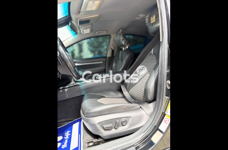 Nigeria used 2018 Toyota Camry SE for sale in Abuja, FCT - photo 4 of 7