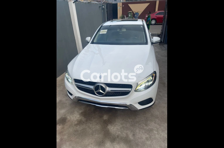 2017 Mercedes Benz GLC 4MATIC Coupe Foreign used Accident free for sale in Agege, Lagos - photo 2 of 7