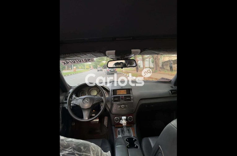 Foreign Used 2009 Mercedes-Benz C300 for sale in Asokoro, FCT - photo 5 of 7