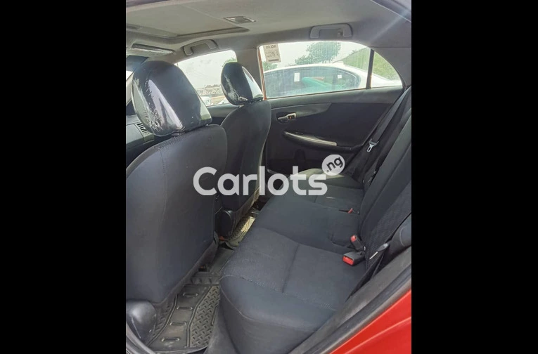 Nigerian Used 2010 TOYOTA COROLLA S for sale in Abuja, FCT - thumbnail 4