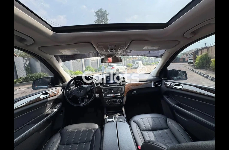 Nigerian Used REGISTERED 2016 MERCEDES-BENZ GLE350 for sale in Lekki, Lagos - photo 2 of 7