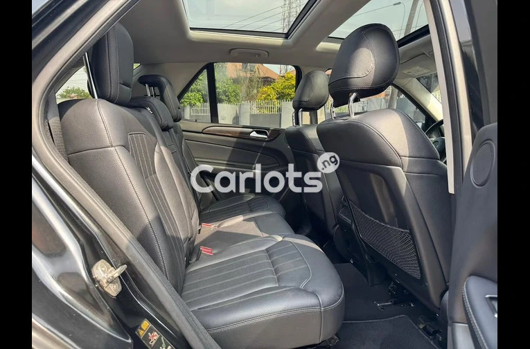 Nigerian Used REGISTERED 2016 MERCEDES-BENZ GLE350 for sale in Lekki, Lagos - thumbnail 4