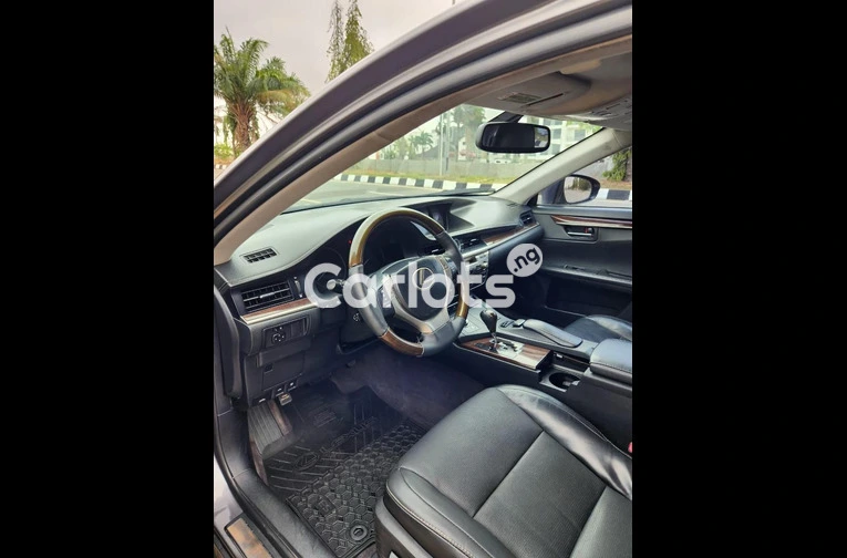 2018 UPGRADED LEXUS ES350 for sale in Abuja, FCT - photo 2 of 6