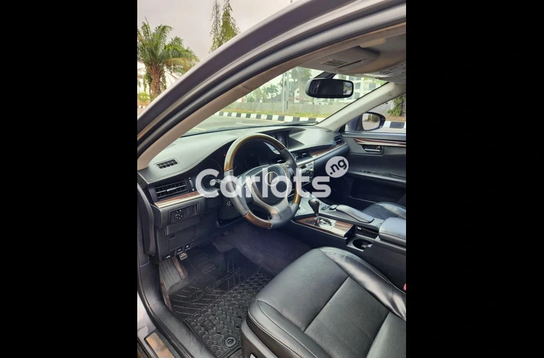 2018 UPGRADED LEXUS ES350 for sale in Abuja, FCT - thumbnail 2