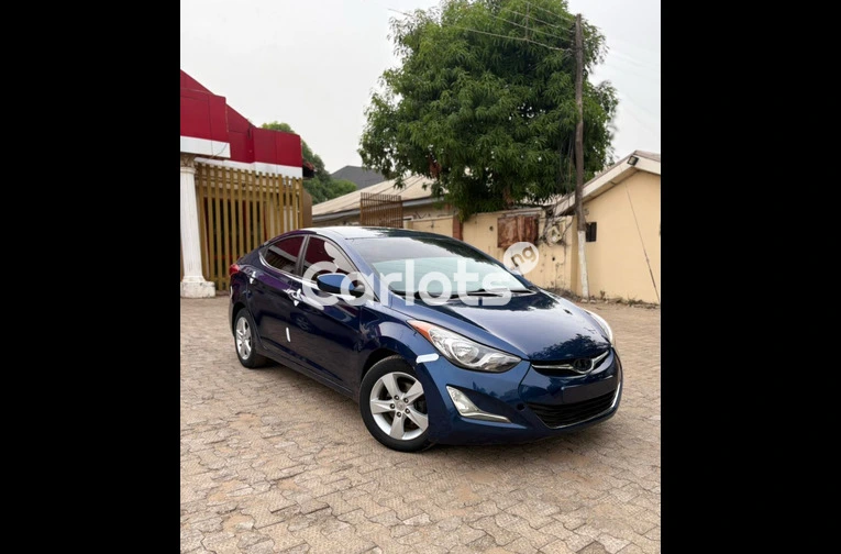 Nigerian Used 2012 HYUNDAI ELANTRA for sale in Kaduna - photo 2 of 5