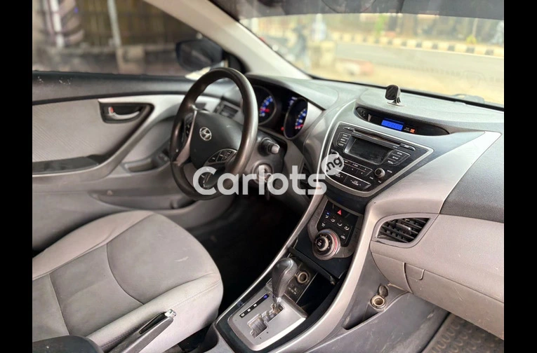 Nigerian Used 2012 HYUNDAI ELANTRA for sale in Kaduna - photo 3 of 5
