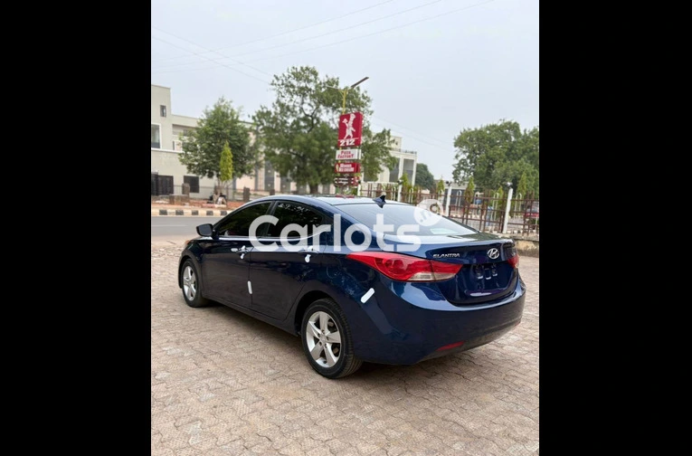 Nigerian Used 2012 HYUNDAI ELANTRA for sale in Kaduna - thumbnail 4