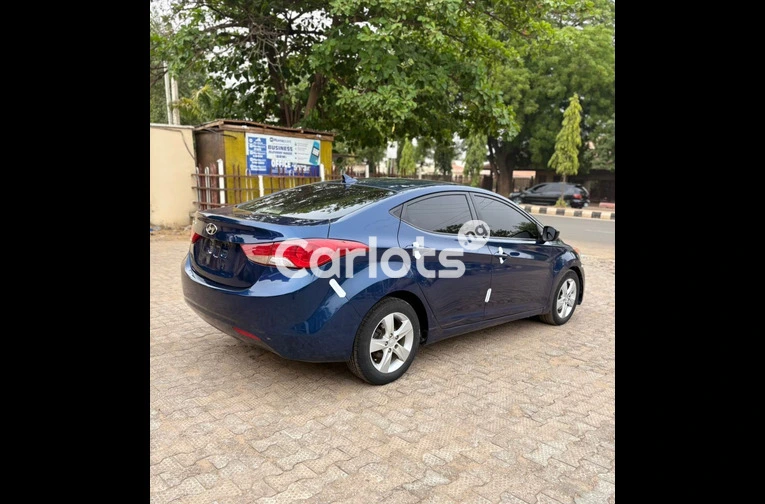 Nigerian Used 2012 HYUNDAI ELANTRA for sale in Kaduna - thumbnail 5