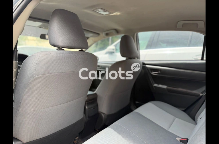 Clean Nigerian used Toyota Corolla 2014 model for sale in Abuja, FCT - photo 3 of 6