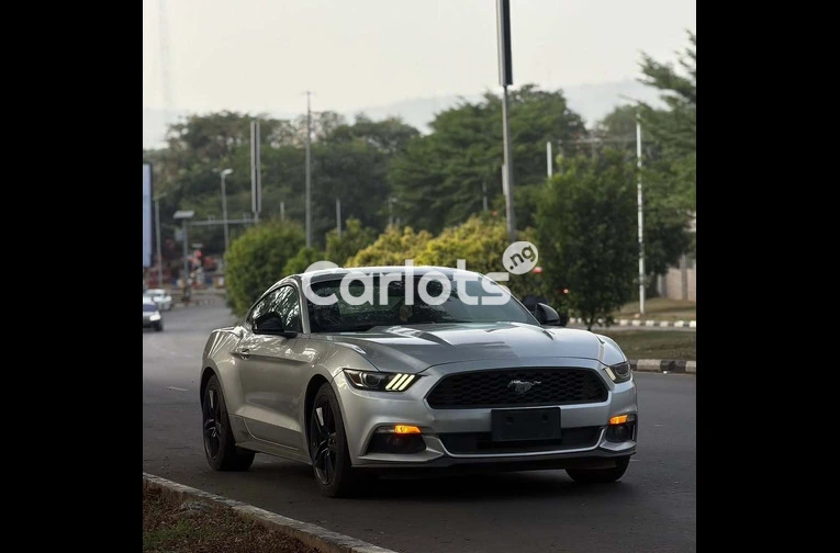 2015 FORD MUSTANG - 3/7