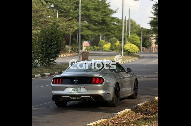 2015 FORD MUSTANG - 7/7