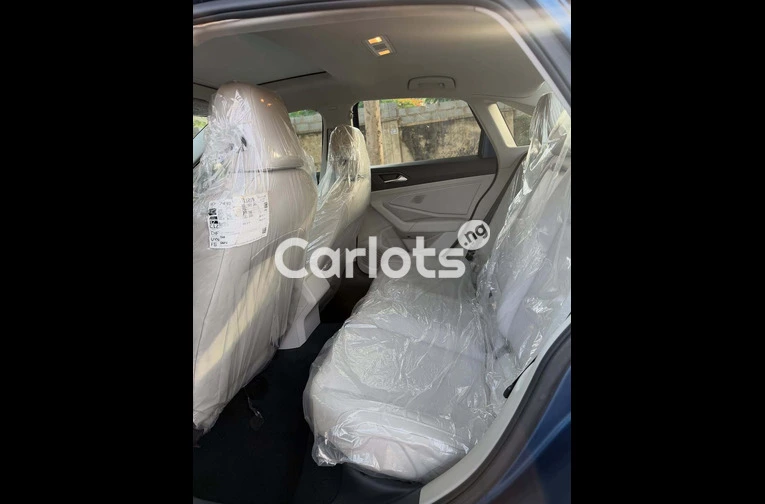Foreign Used 2019 VOLKSWAGEN JETTA for sale in Asokoro, FCT - thumbnail 6