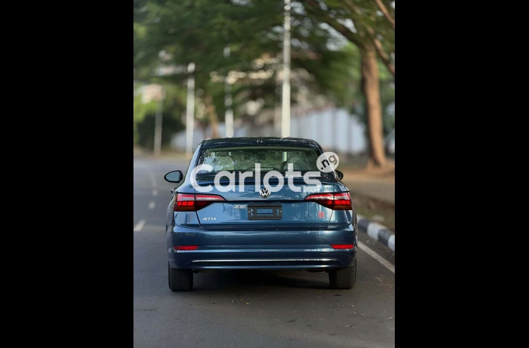 Foreign Used 2019 VOLKSWAGEN JETTA for sale in Asokoro, FCT - photo 7 of 7