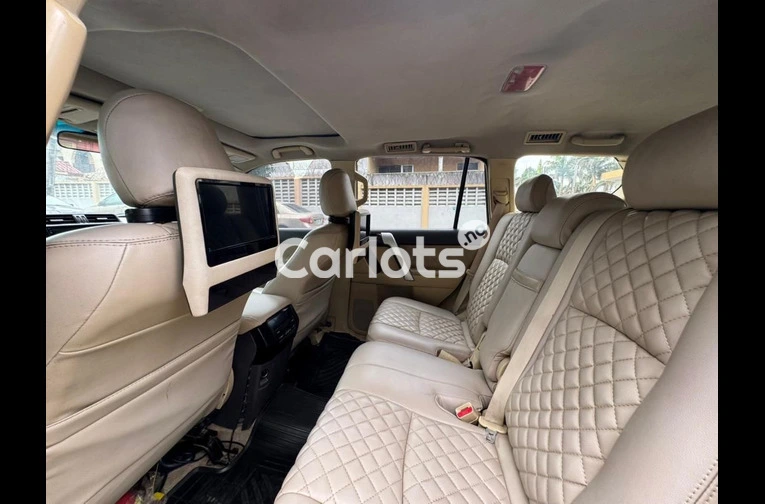 PREMIUM DIRECT 2015 TOYOTA LANDCRUISER PRADO V6 - 3/7