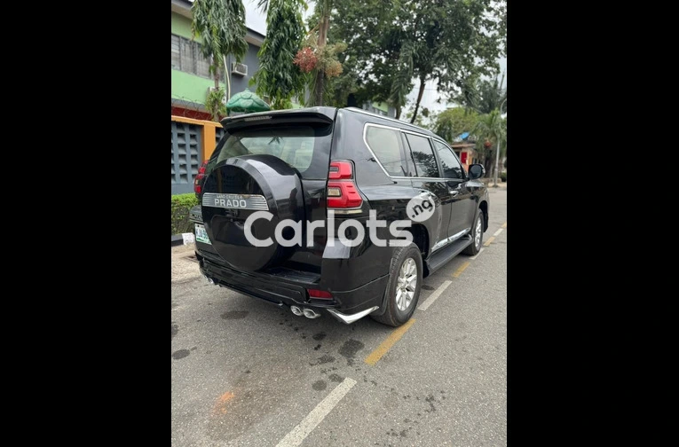 PREMIUM DIRECT 2015 TOYOTA LANDCRUISER PRADO V6 - 6/7