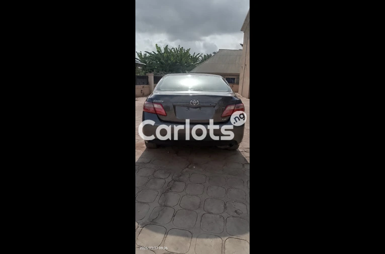 Clean and Sound Toyota camry 2008 - 5/7
