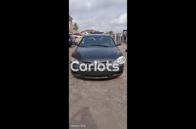 Clean and Sound Toyota camry 2008 - 7/7