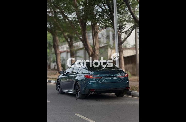 2025 Toyota Camry SE - 7/7