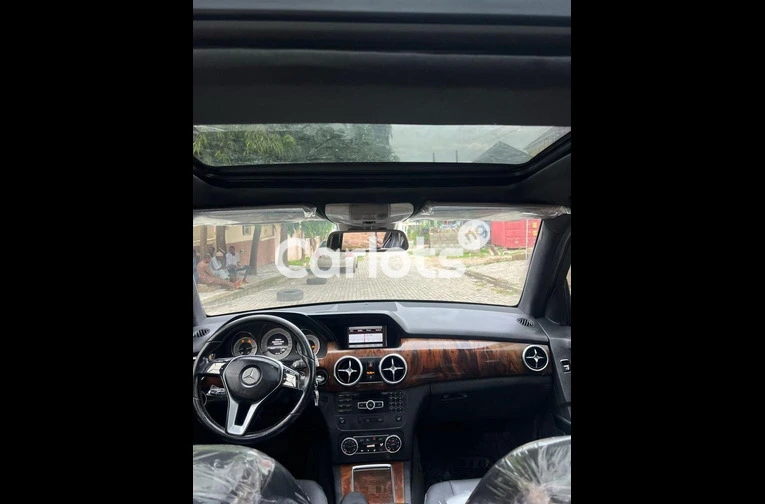2015 MERCEDES BENZ GLK350 for sale in Abuja, FCT - photo 2 of 5