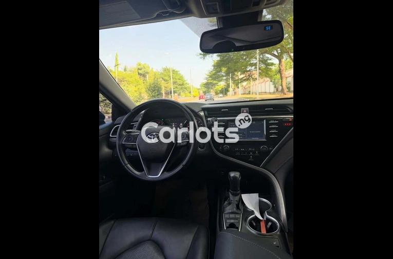 Foreign Used 2018 TOYOTA CAMRY XSE for sale in Asokoro, FCT - photo 4 of 7