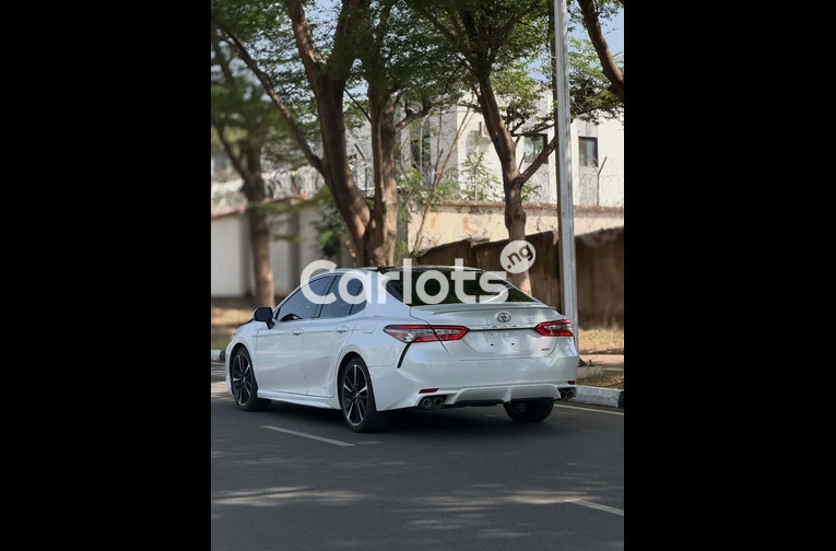 Foreign Used 2018 TOYOTA CAMRY XSE for sale in Asokoro, FCT - photo 7 of 7