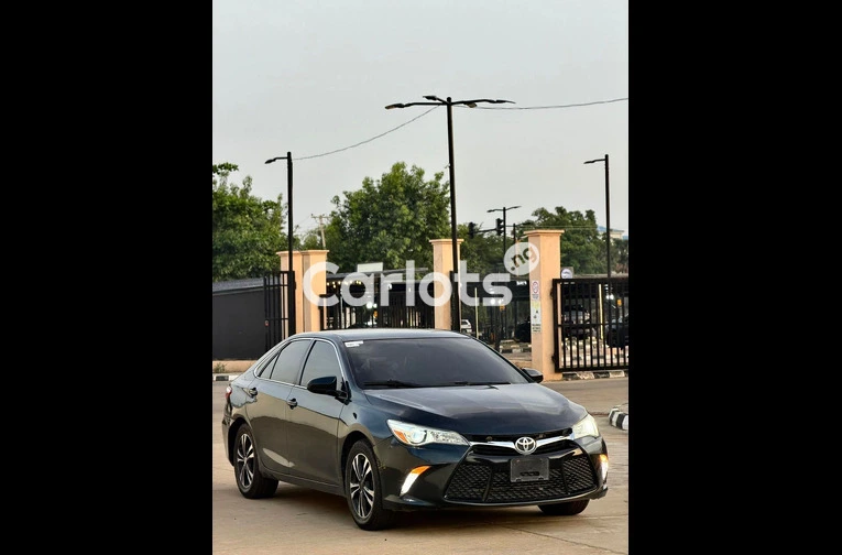 2016 TOYOTA CAMRY LE - 1/7