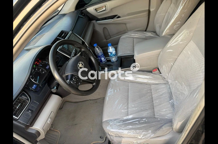 2016 TOYOTA CAMRY LE - 4/7