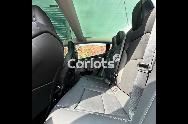 FOREIGN USED 2024 TESLA MODEL 3 for sale in Abuja - thumbnail 6
