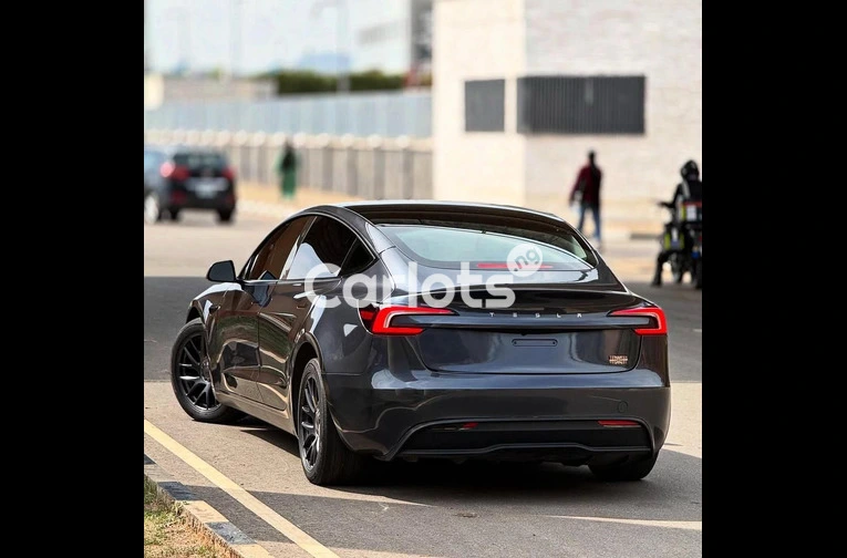 FOREIGN USED 2024 TESLA MODEL 3 for sale in Abuja - photo 7 of 7