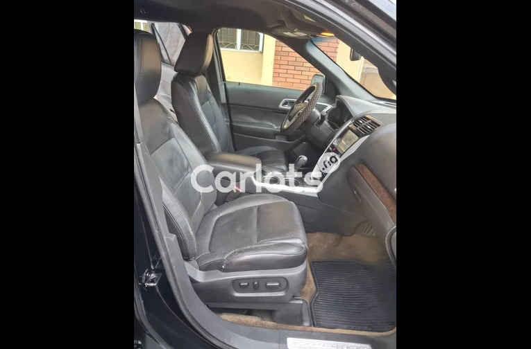 Nigerian used 2013 Ford Explorer for sale in Gbagada, Lagos - photo 4 of 7