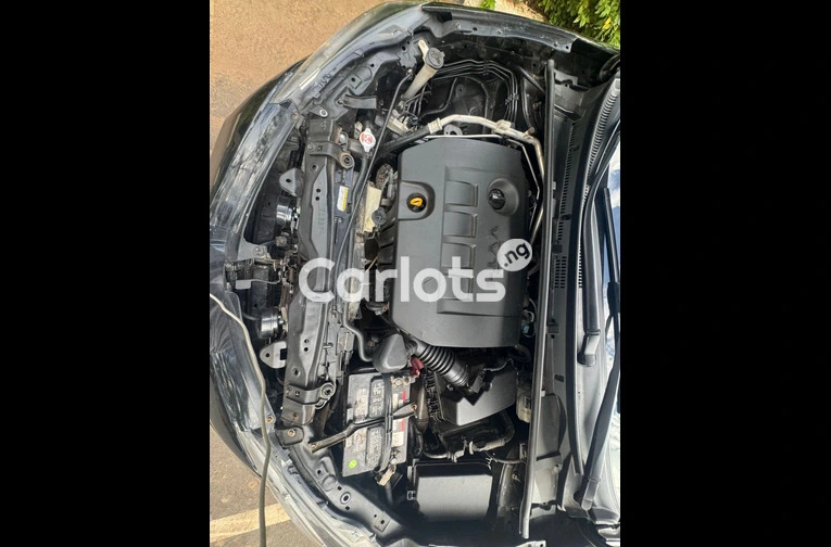 2015 CLEAN USED COROLLA - 5/6
