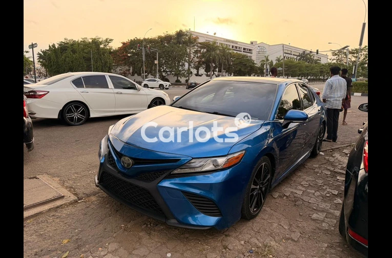 2020 TOYOTA CAMRY XSE