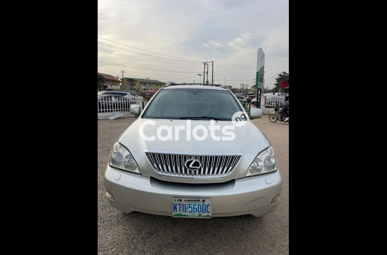 Clean 2005 Lexus Rx 330 - 2/7