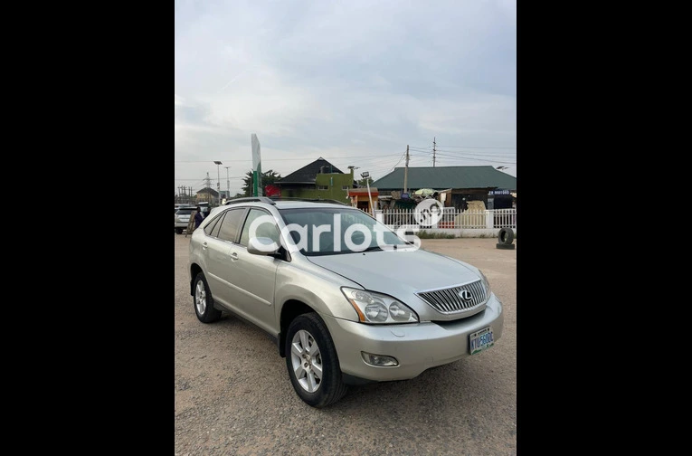 Clean 2005 Lexus Rx 330 - 5/7