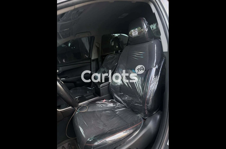 2017 TOYOTA CAMRY - 6/7