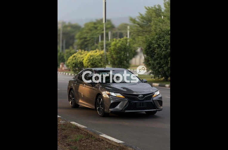 2018 TOYOTA CAMRY XSE for sale in Asokoro, FCT - thumbnail 3