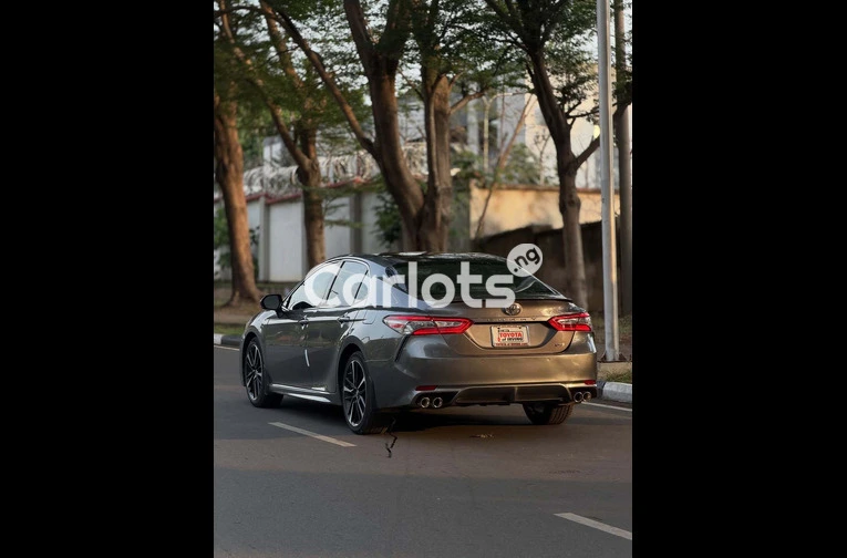 2018 TOYOTA CAMRY XSE - 7/7