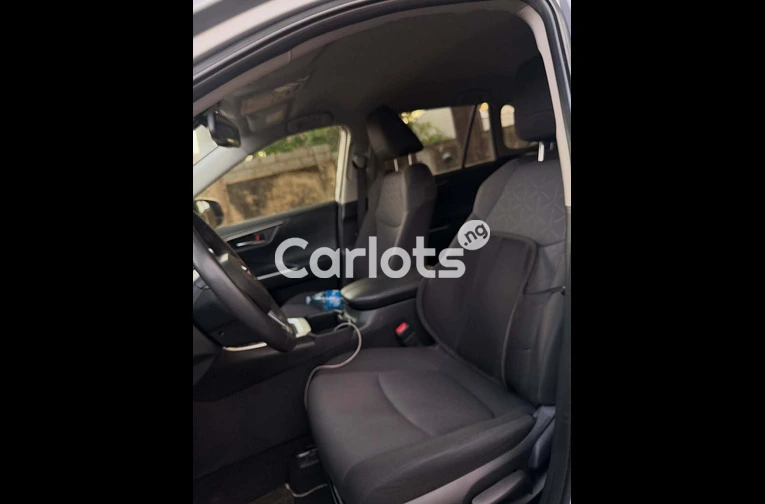 Foreign Used 2022 TOYOTA RAV4 HYBRID - 6/7