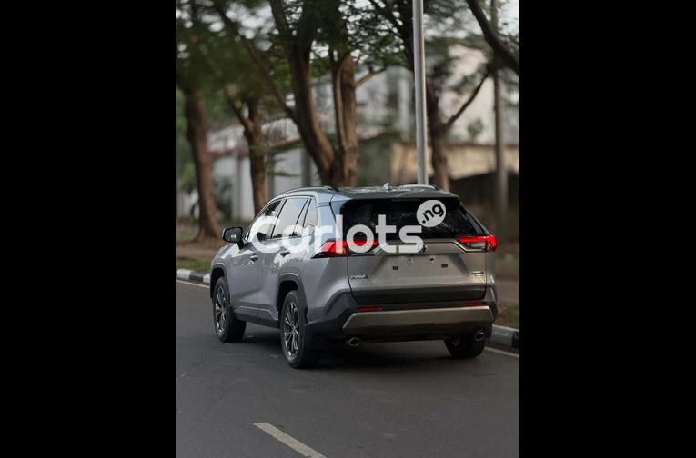 Foreign Used 2022 TOYOTA RAV4 HYBRID for sale in Asokoro, FCT - thumbnail 7