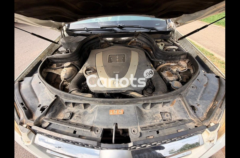 2010 MERCEDES BENZ GLK 350 for sale in Abuja, FCT - photo 2 of 7