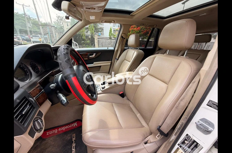 2010 MERCEDES BENZ GLK 350 - 4/7